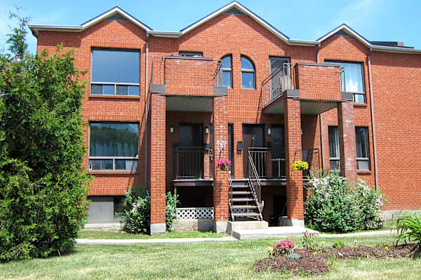 810 -820 boul. Cité-des-Jeunes, Gatineau, QC J8Z 2E5 — photo 1