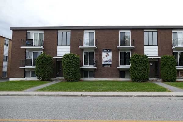 59 - 61 rue Daniel-Johnson, Gatineau, QC J8Z 1S1 — photo 1