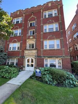 Mapleview Apartments property