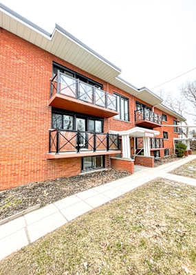 43 Montrose Ave property