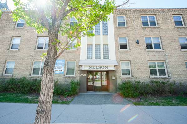 250 Broadway Apartment property