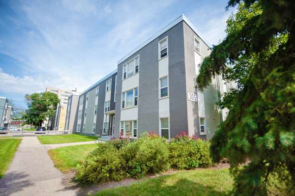 Place St. Boniface Complex property