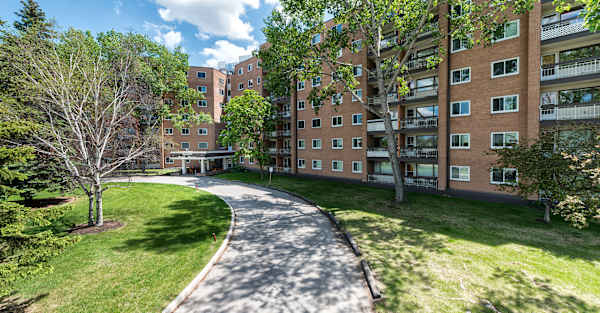 1310 Archibald Apartments property