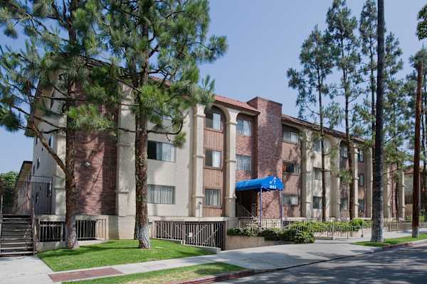 1043 Winchester Avenue property