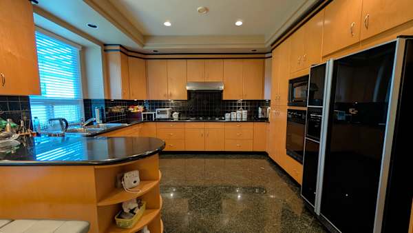 6044 Granville Crescent property