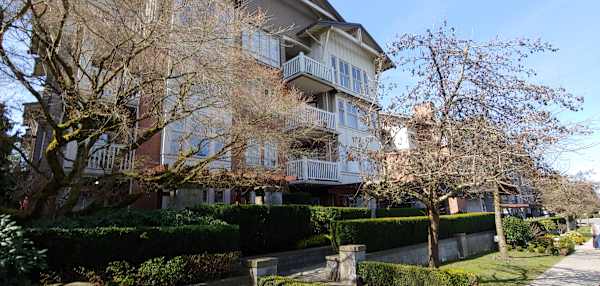 1417 - 4655 Valley Drive property