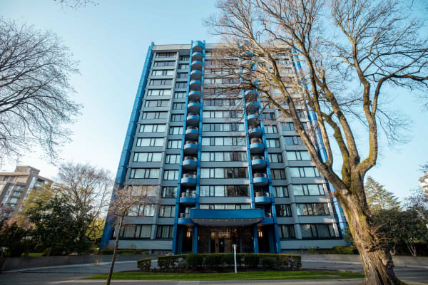 Blue Crest Apartments property