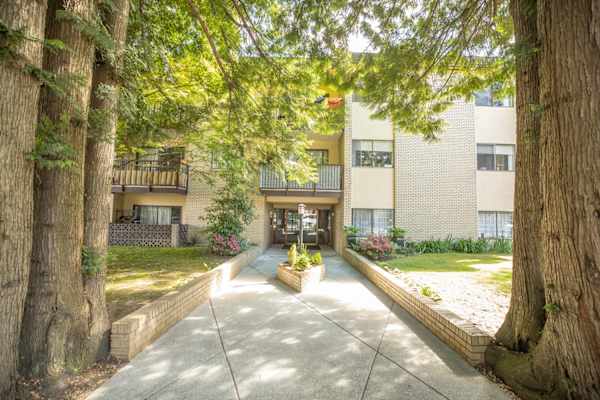 Mark Elle Apartments property