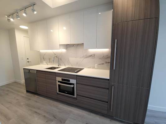 1507-10626 City Parkway property