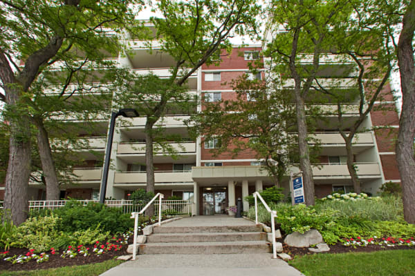 Lord Simcoe Apartments property