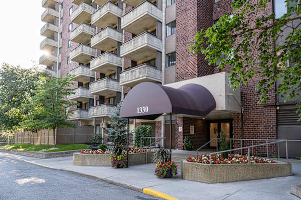 Lincoln Park Tower property