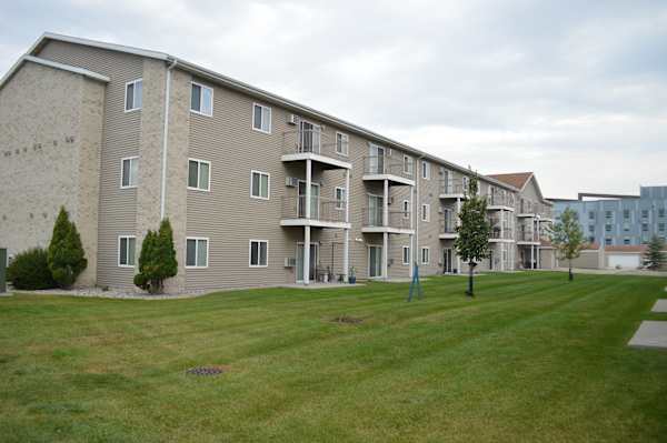 Country Meadows Apartments property
