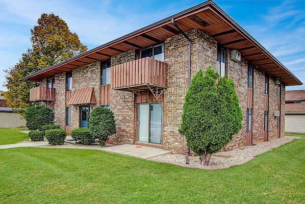 Camelot Court Apartments property