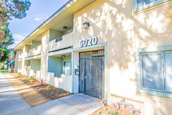 Tujunga Apartments property