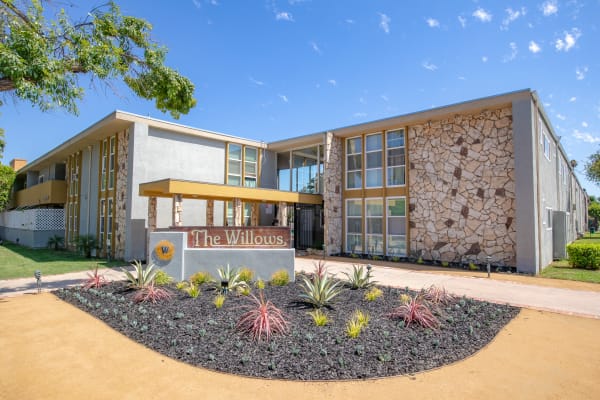 Reseda Continental Apartments property
