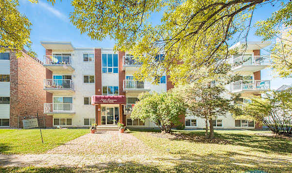 Neu Manor property