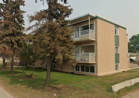 Courts Manor property