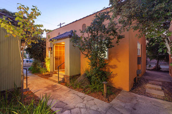 2125 Las Colinas property