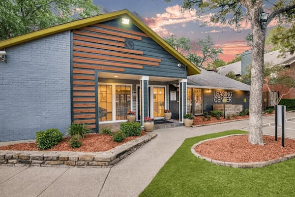 Cottonwood property