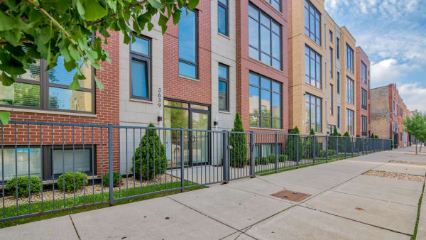 HIGHPOINT Albany Park on Montrose property