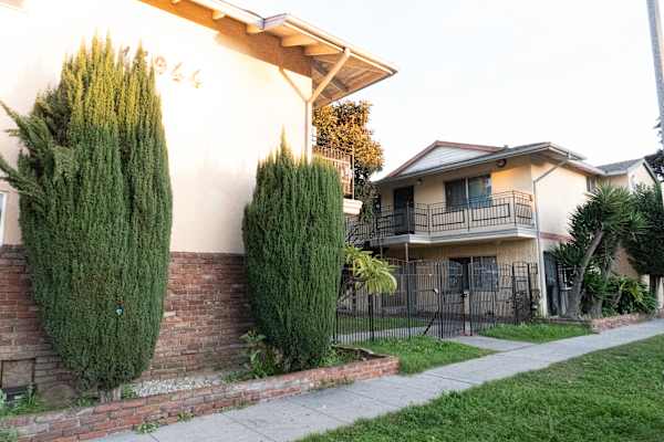 15944 Vermont Ave property