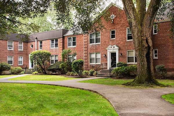River Park Apartments property