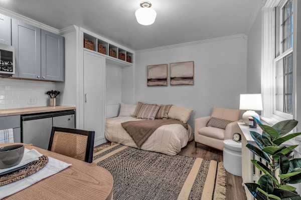 The Fairmount @ 23 Allen St property