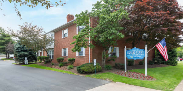 Oxford Court property