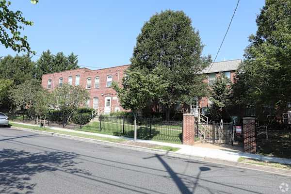 Tobias Henson Apartments property