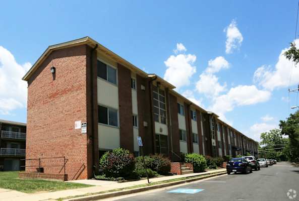 Mount Vernon Garden Apartments property