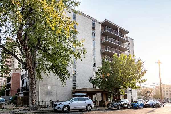 Latitude 40 property