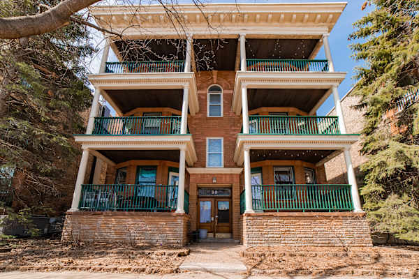 Avon Apartments property