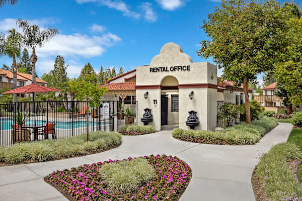 Red Oak Villas Apartments property