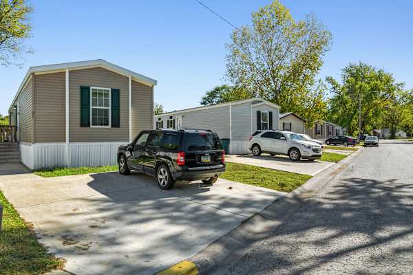 Bonner Springs MHC property