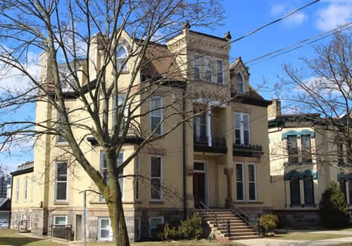 25 Lafayette Apartment Homes property