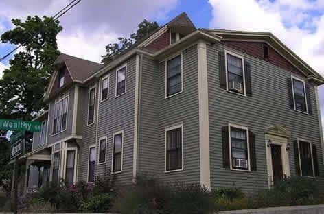 Wealthy Apartment Homes property