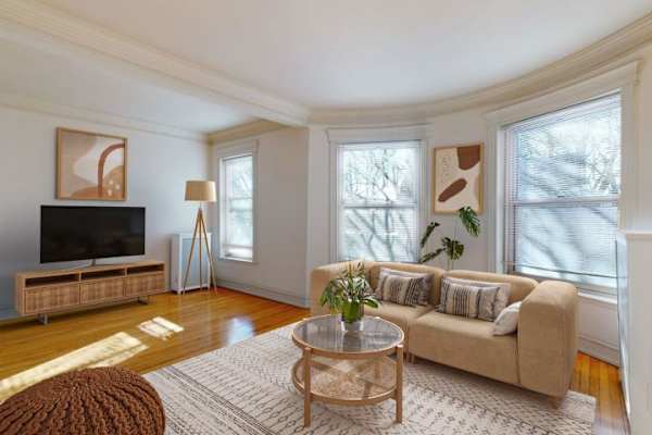 5557-59 S. University Avenue property