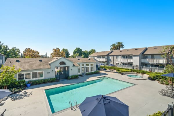 Hampton Pointe property