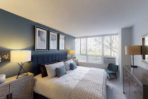 Lake Meadows Apartments property