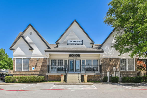 Davenport Apartments property
