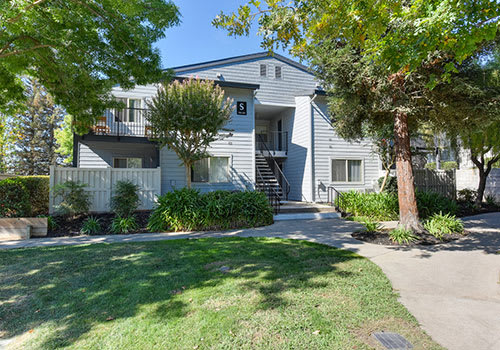 Ashford Heights Apartments property