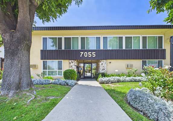Sepulveda Apartments in Van Nuys