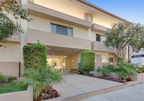 Crown Encino Apartment Homes property