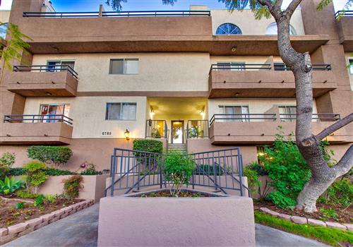 5760 Laurel Canyon Apartments property