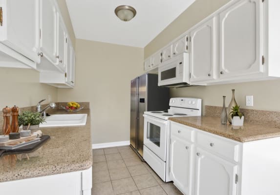 115 Doheny Apartments property