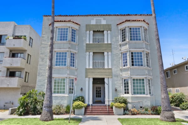 Gramercy Apartments property