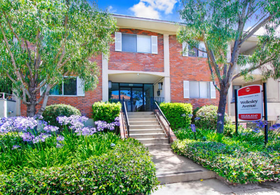 1342 Wellesley Ave property