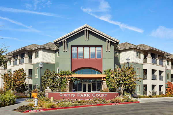 Curtis Park Court Apts property