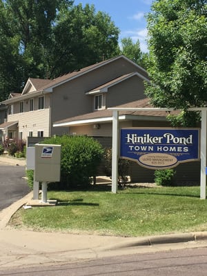 Hiniker Pond Townhomes property