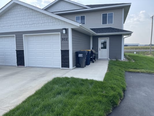 Fox Meadows Townhomes property